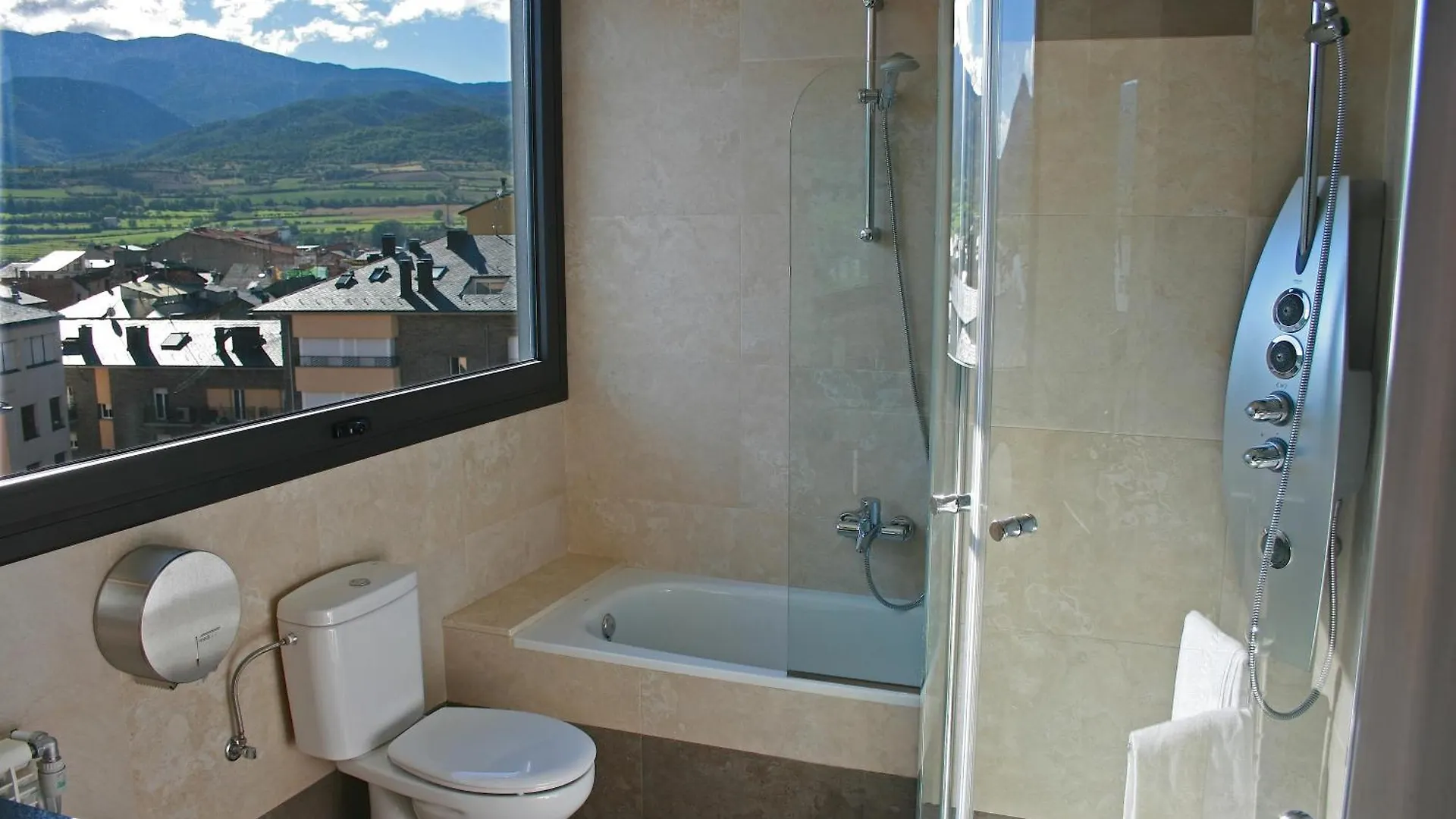 Hotel Avenida La Seu d'Urgell Spain
