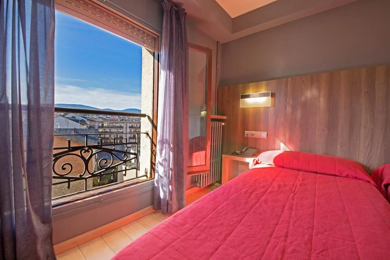 Hotel Avenida La Seu d'Urgell 0*,