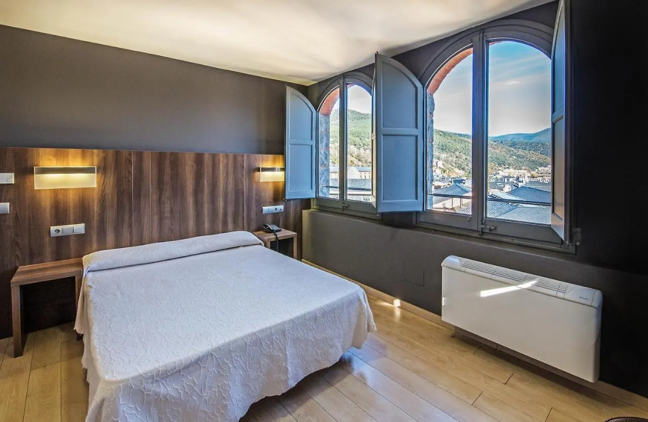 Hotel Avenida La Seu d'Urgell 0*,